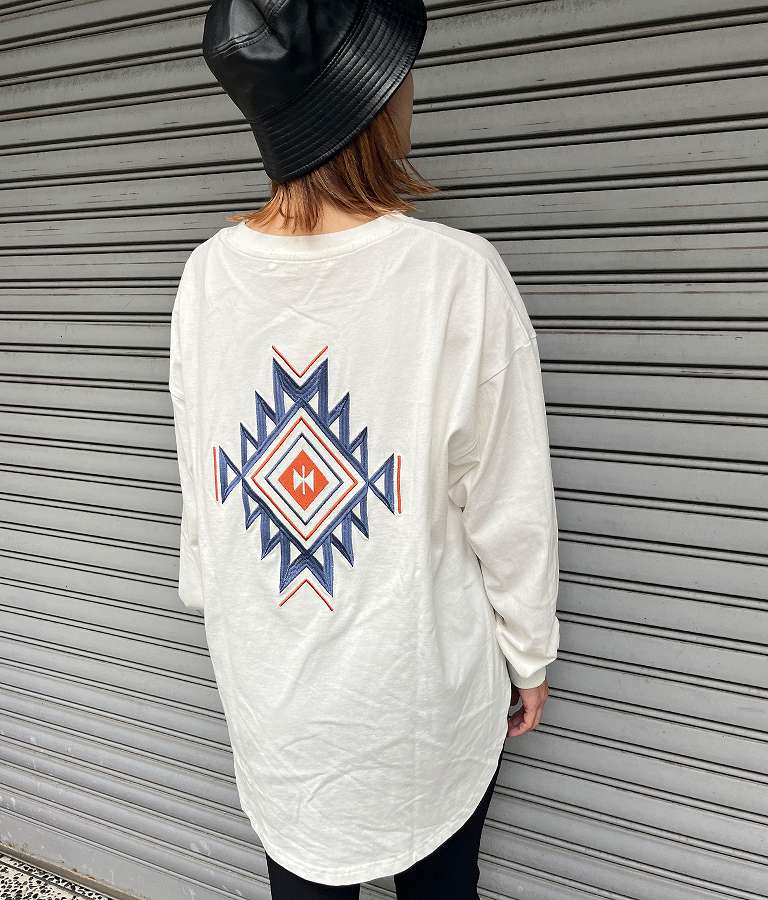 オルテガ柄 ラウンドヘム 長袖 ビッグ ロンT Tシャツ(トップス 